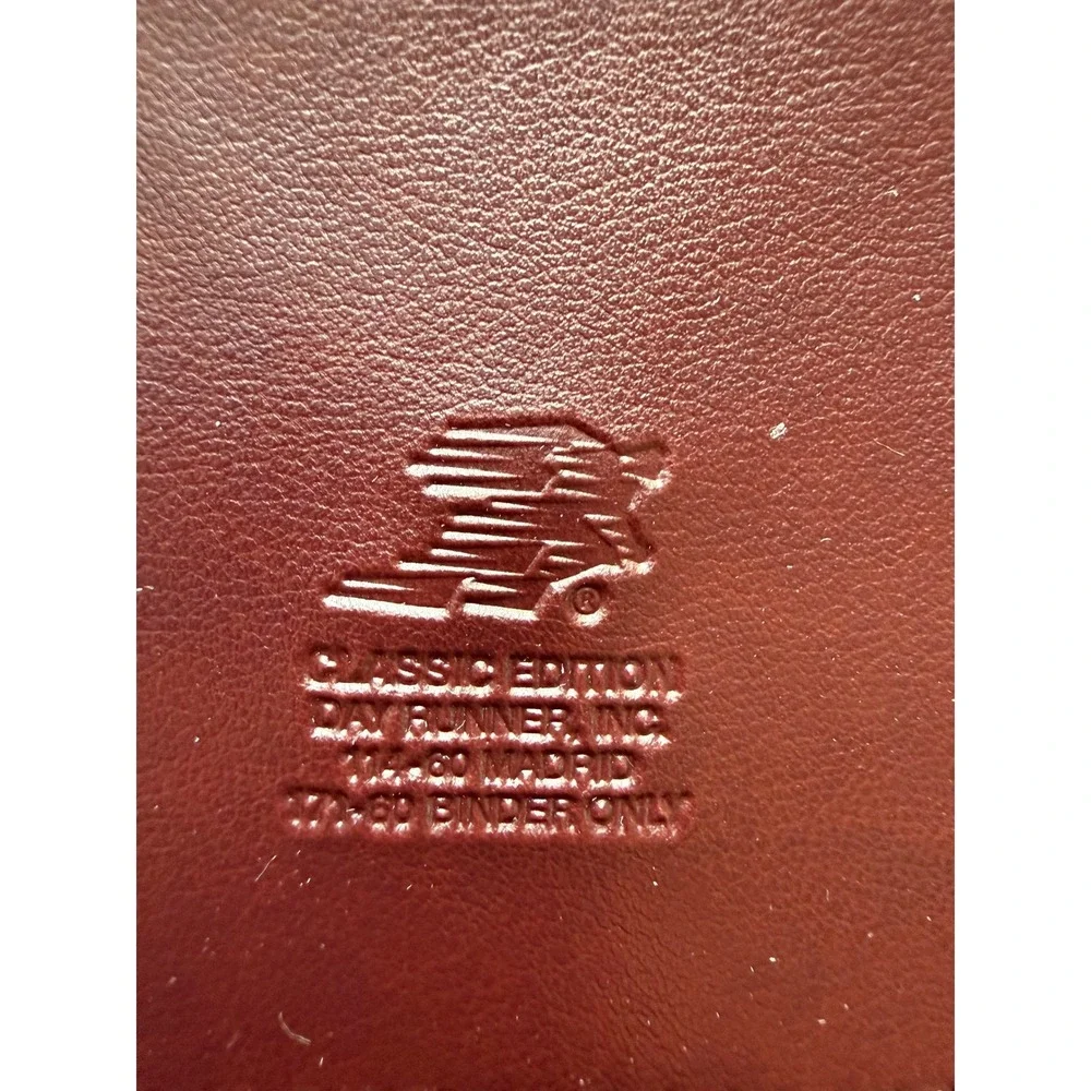 Vintage Dayrunner Planner 3 Ring 8 x 10 Classic Edition Madrid Burgundy Filled
